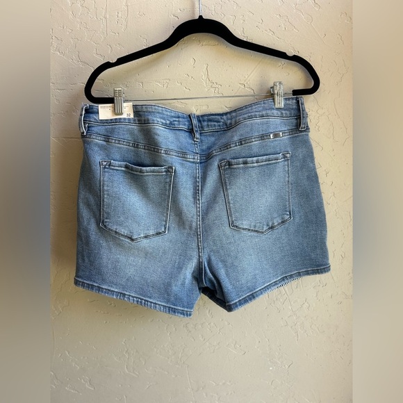 KanCan NWT distressed High Rise Button Fly 3.5in Shorts casual festival summer - Picture 3 of 6